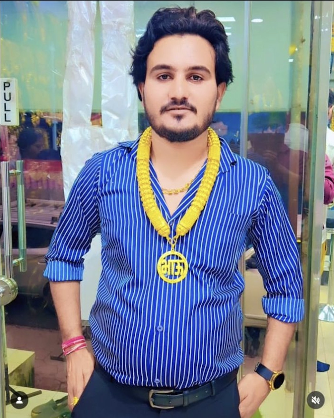 Customers identify this person as Vinodkumar Prajapati, also called Vicky